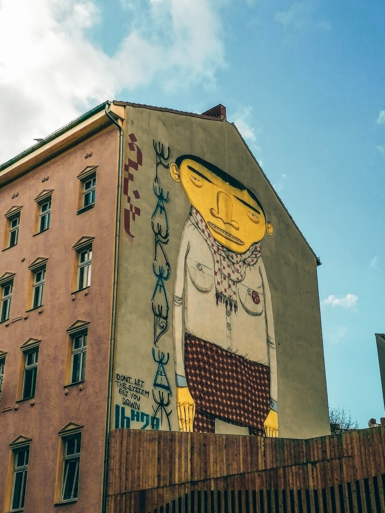 Street Art - Yellow Man